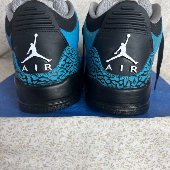 Air Jordan 3 Retro "Powder Blue" 2014 - Picture 5 of 11